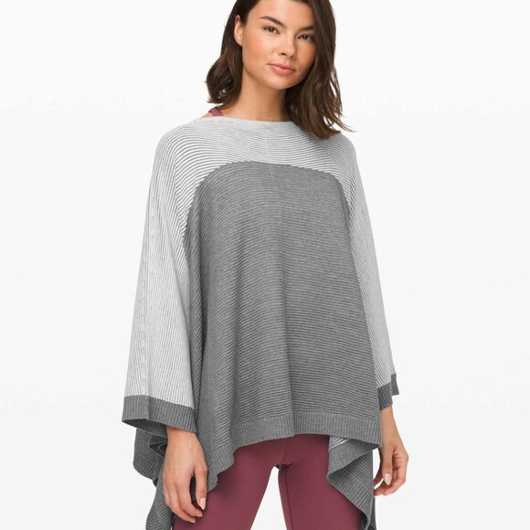 Lululemon It All Lines Up Poncho Heathered Core Ultra Light Grey One Size - Picture 4 of 8